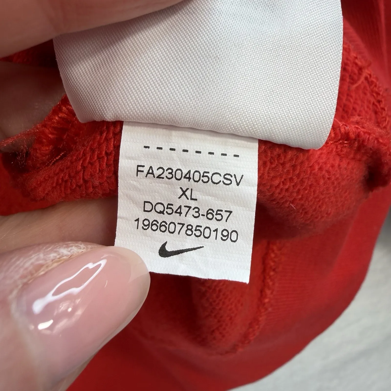 Nike Women's XL Sportswear Club Fleece Logo Crew Neck Sweatshirt Red Embroidered - Image 7