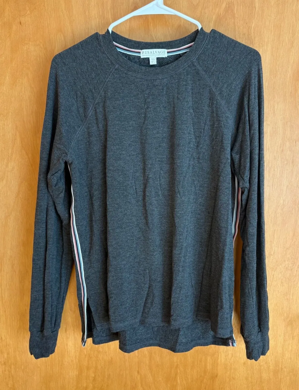 PJ SALVAGE Charcoal Gray Long Sleeve Crew Neck Sweatshirt Womens Small - Image 1
