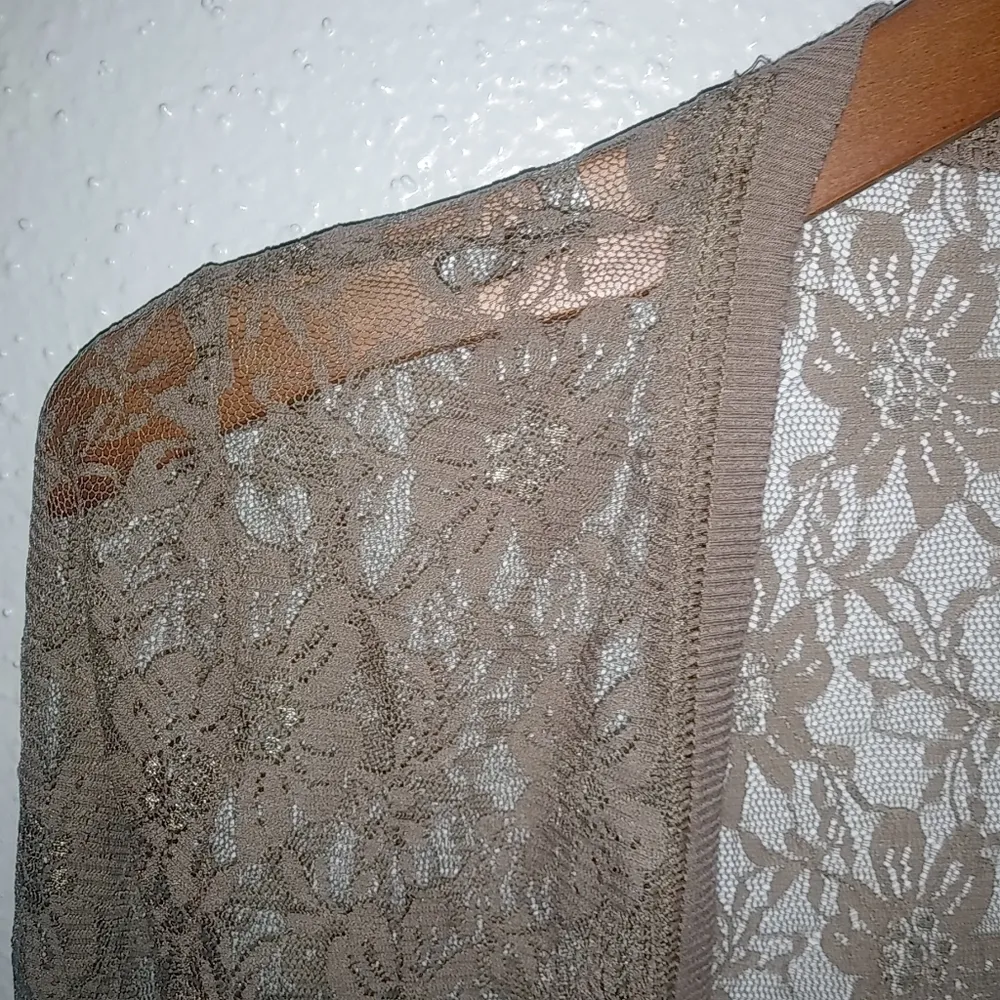 Forever21 L Button Front Cardigan Champagne Stretch Floral Lace Top - Image 3
