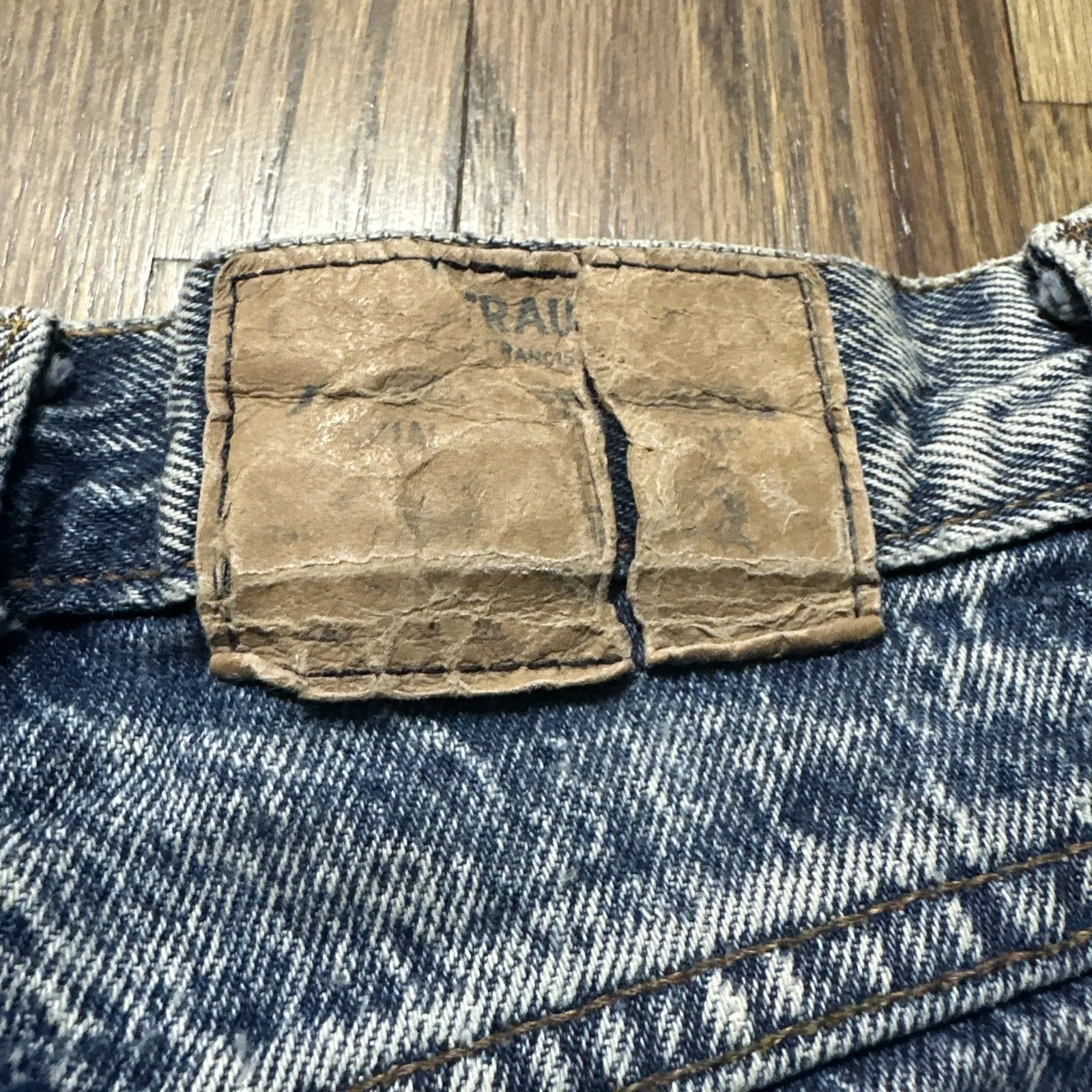 Vintage 70s Levi's Shorts Womens 8 545 Loose Fit Brown Tab Cut Off Denim - Image 5