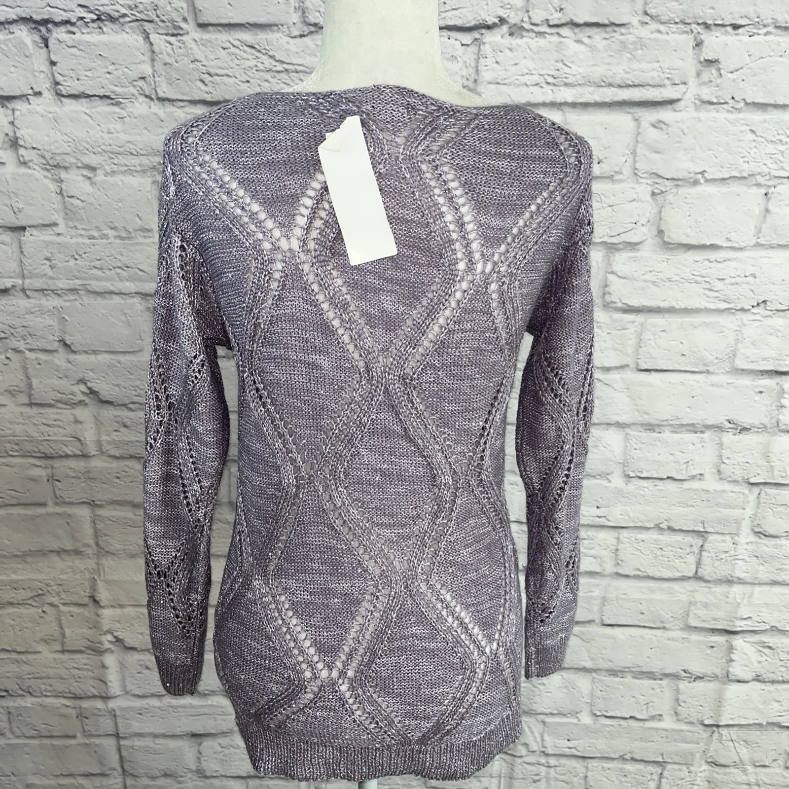 Soho New York & Co. Women's NWT Casual Lavender Sequin Sparkle Sweater Size XS - Image 5