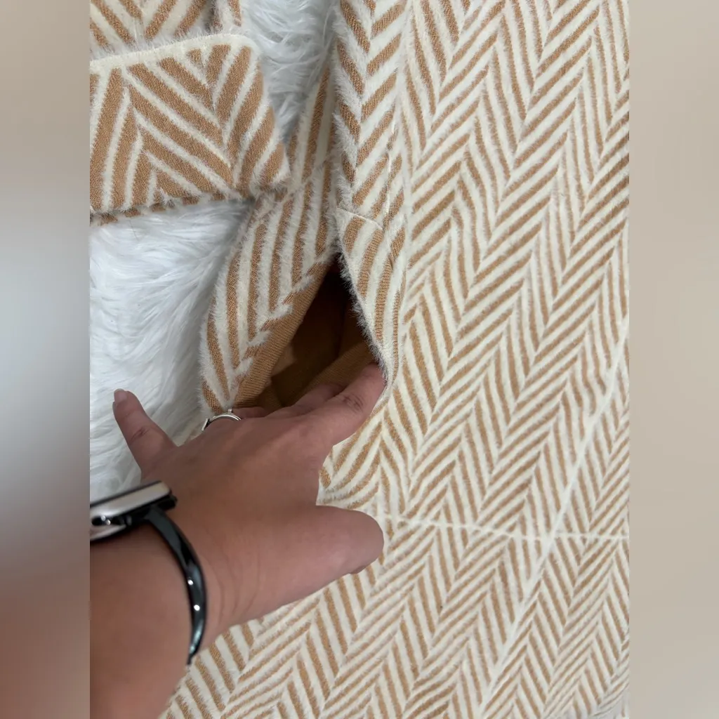 Cyrus Tan Chevron Teddy Jacket Size L - Image 5