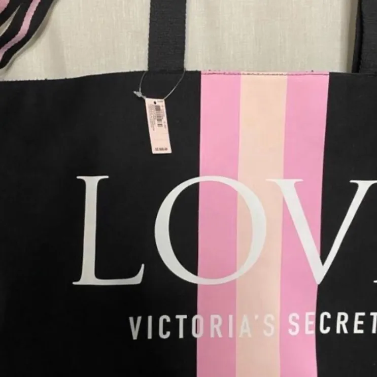 VICTORIA’S SECRET LIMITED EDITION “LOVE”TOTE BAG - Image 5