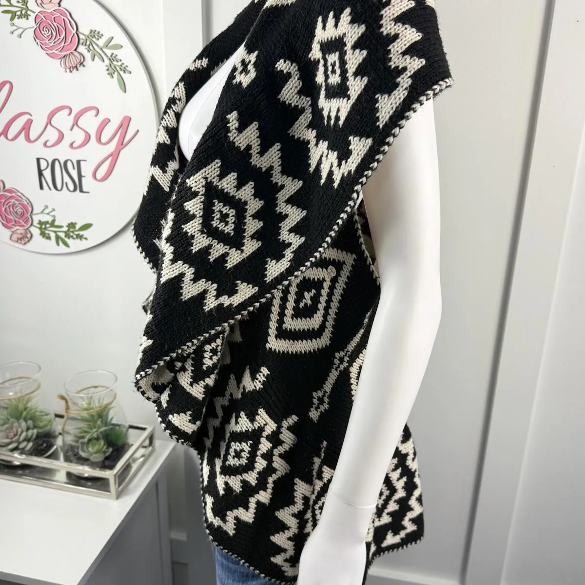 Beautiful Sweater Size M Black Size M - Image 2