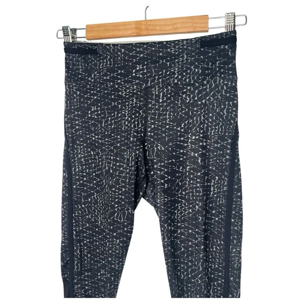 Lululemon Leggings Womens 4 Capri Geometric Leggings Logo Athletic Yoga Black - Image 4