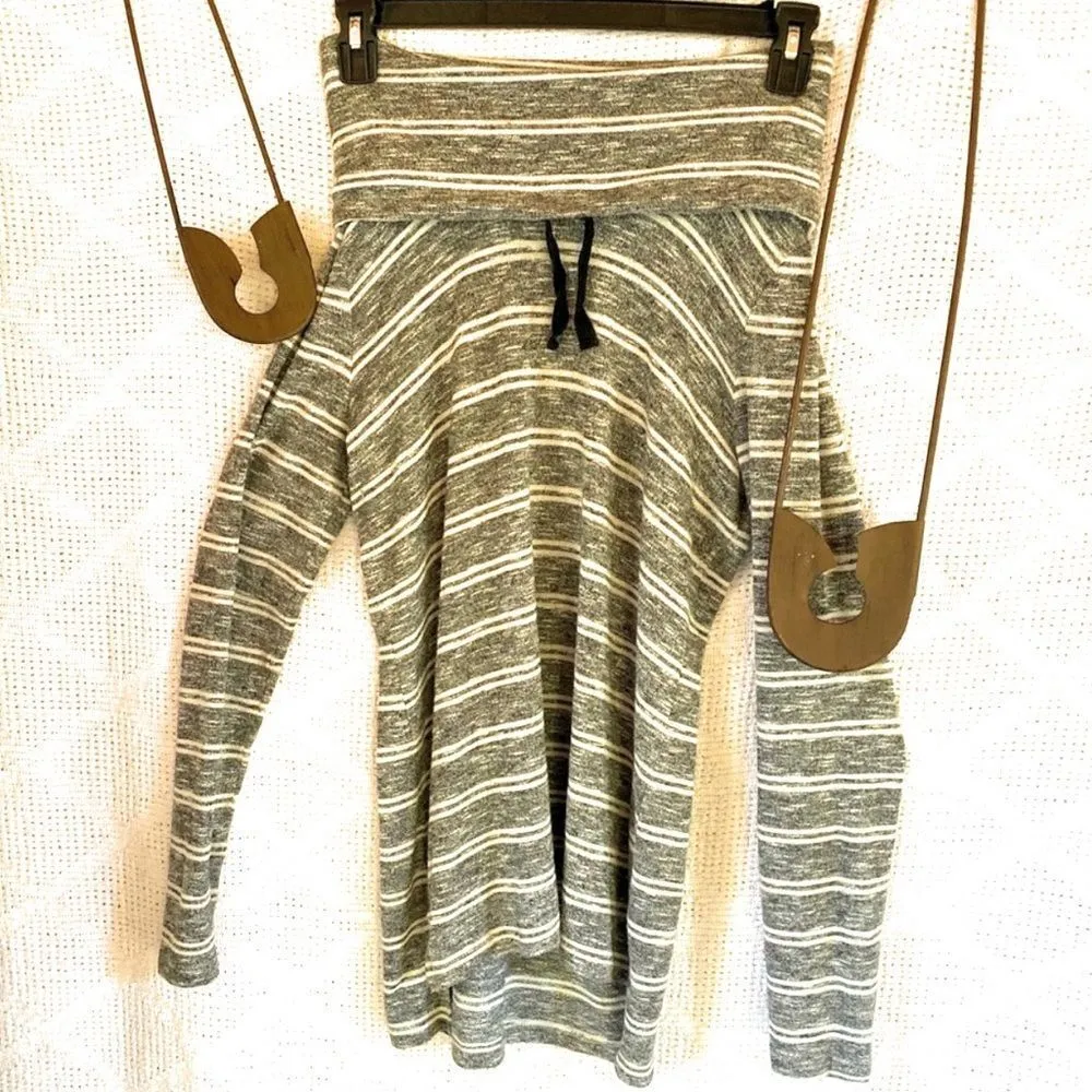 Olive + Oak Off‎ Shoulder Striped Shirt - Image 6