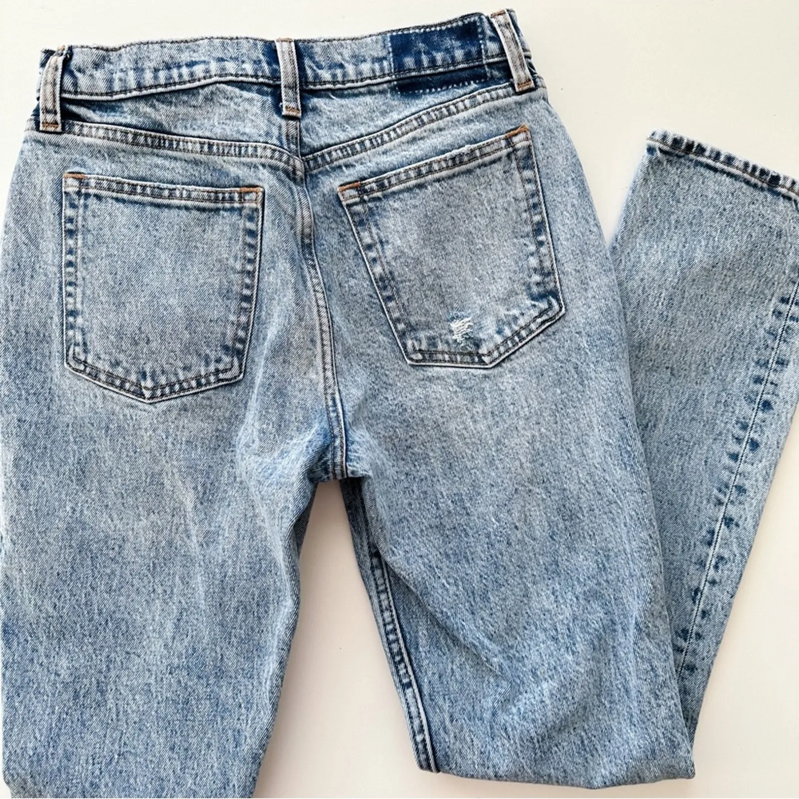 Abercrombie & Fitch 90s Skinny High Rise Distressed Jeans - Image 5
