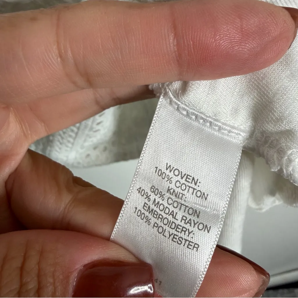 J. Jill White Embroidered Eyelet Top Lined Long Sleeves Medium Side Slit Strerch - Image 4