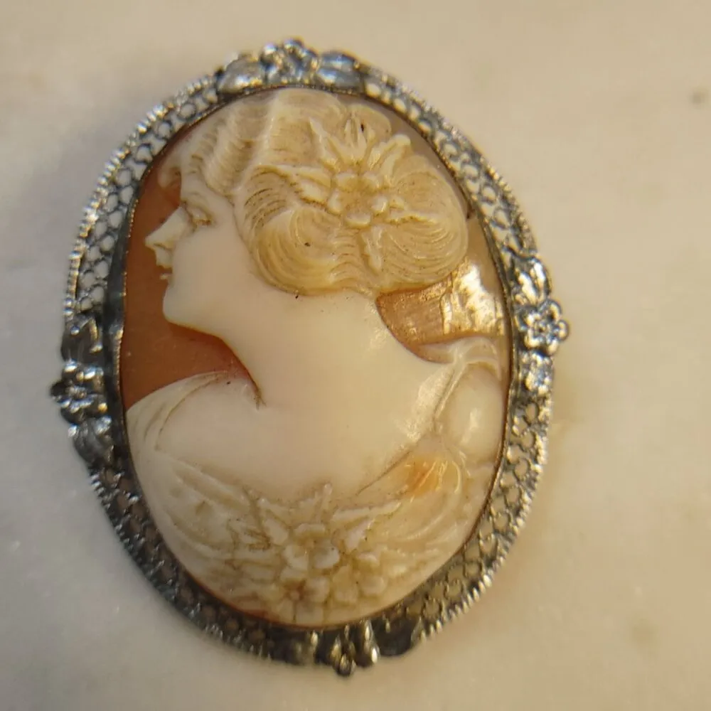 Left Facing Cameo Floral Brooch Pin Antique Carved Shell Silver Tone Filigree White - Image 9