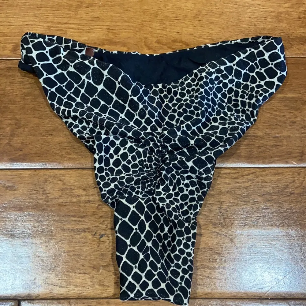CROC GLITTER BALCONETTE BIKINI BOTTOMS - Image 2