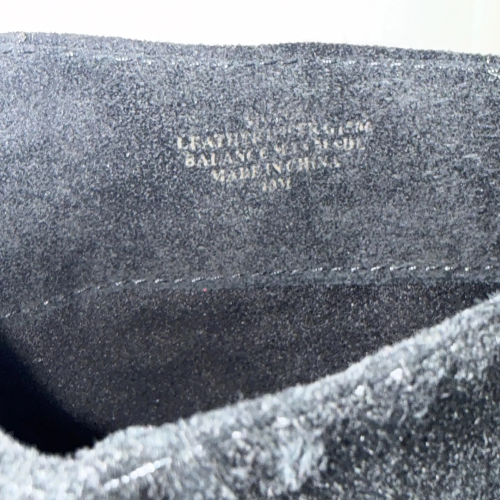 Artelier Nicole Miller Designer Black Sueded Booties Snakeskin Heels Size 10 - Image 4