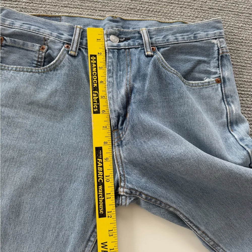 Vintage Levi’s 505 Light Wash Distressed Zip Fly Straight Leg Jeans Size 32 x 30 - Image 9