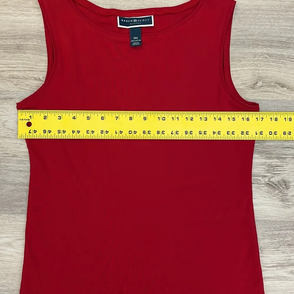 Red Sleeveless Scoop Neck Tank Top Size PM - Image 8