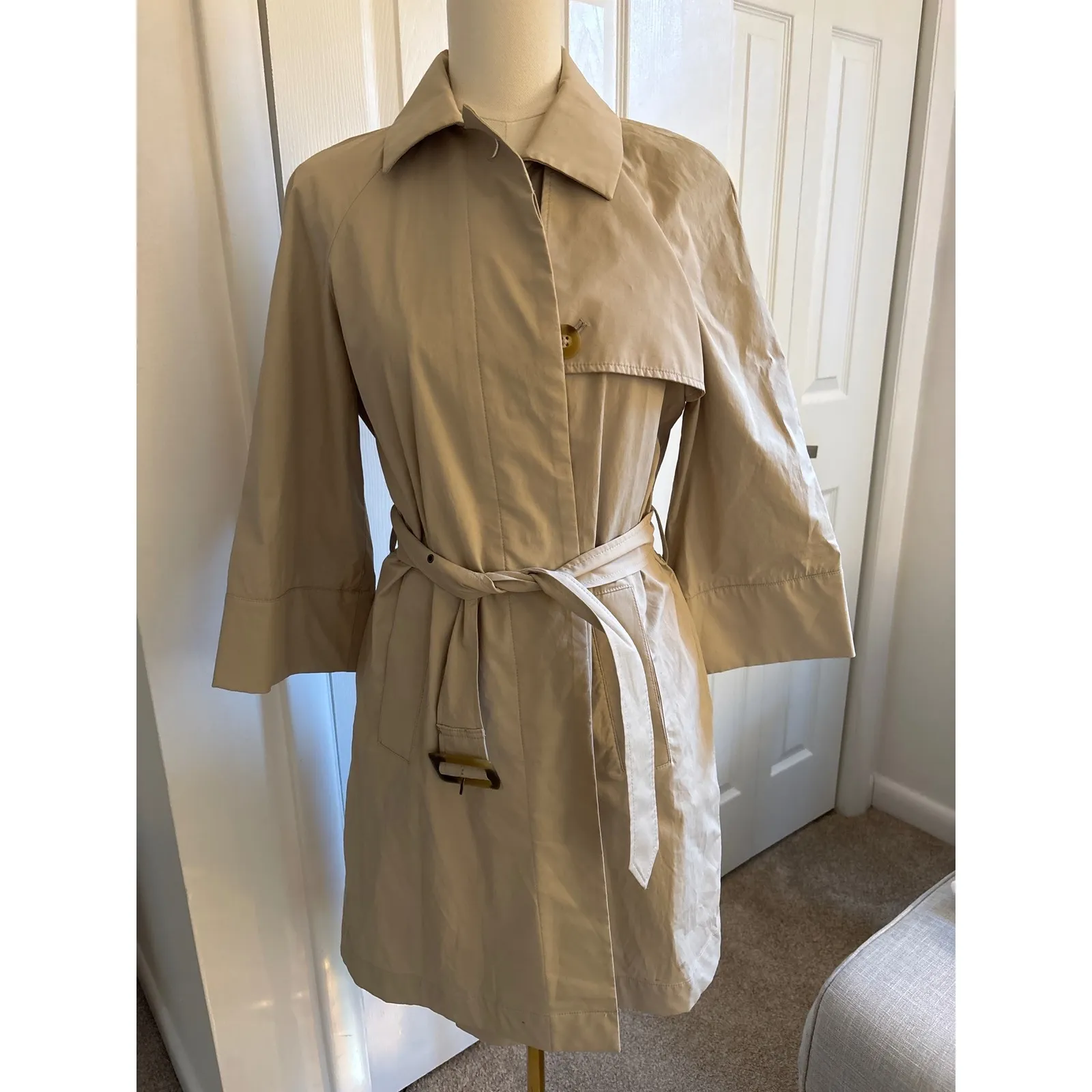 Brooks Brothers Classic Trench Overcoat Size 4 with Belt MSRP $400 - Image 2