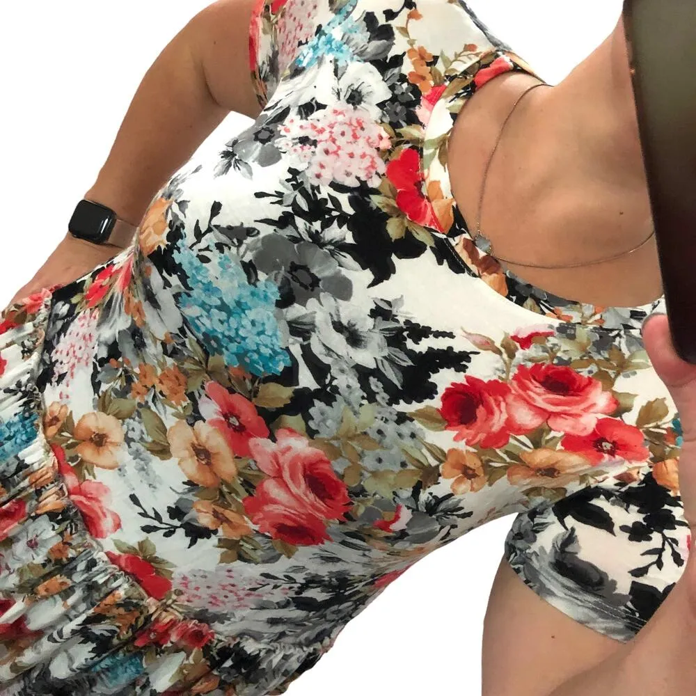 Agnes & Dora SMALL Soft Floral Relaxed Ruffle Hem Short Sleeve Top - Image 8