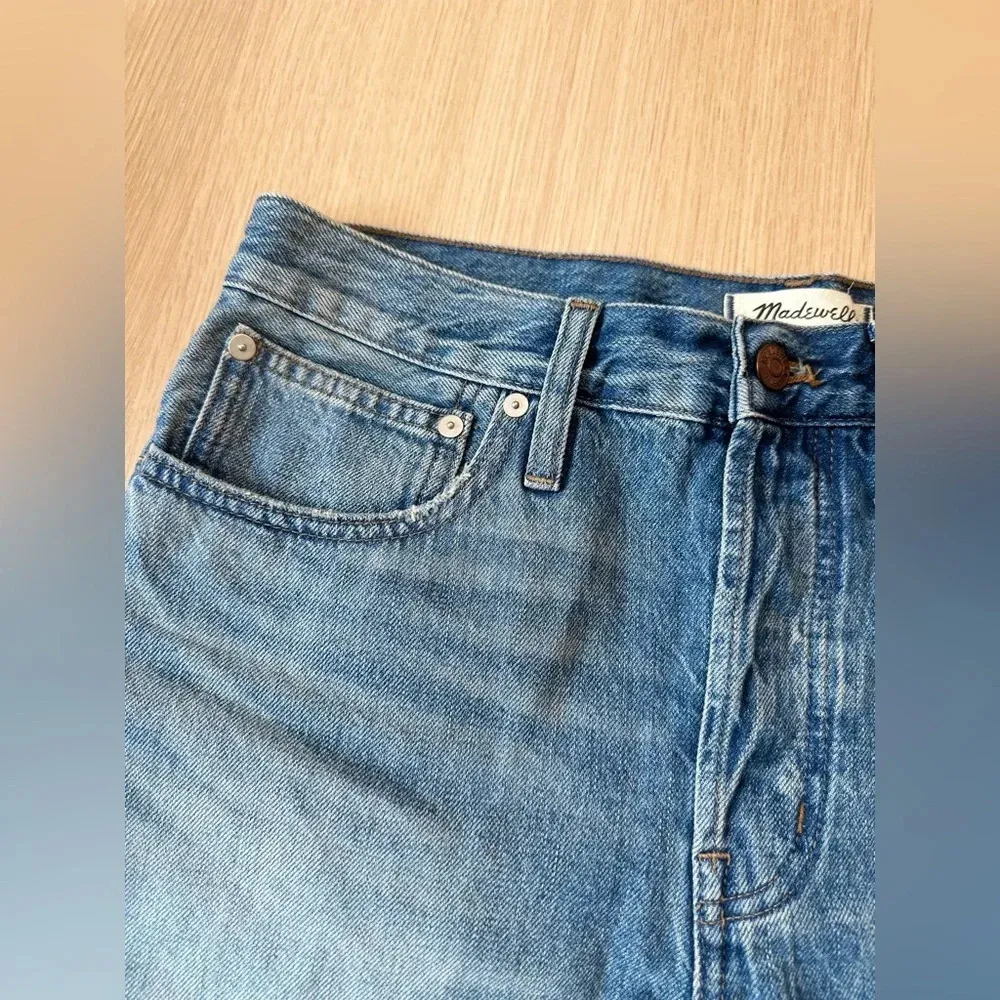 Madewell Relaxed Denim Shorts in Clintonville Wash: Split-Hem  Size 27 1329 - Image 2