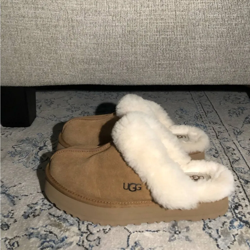 UGG  Disquette Platform Slipper - Image 9