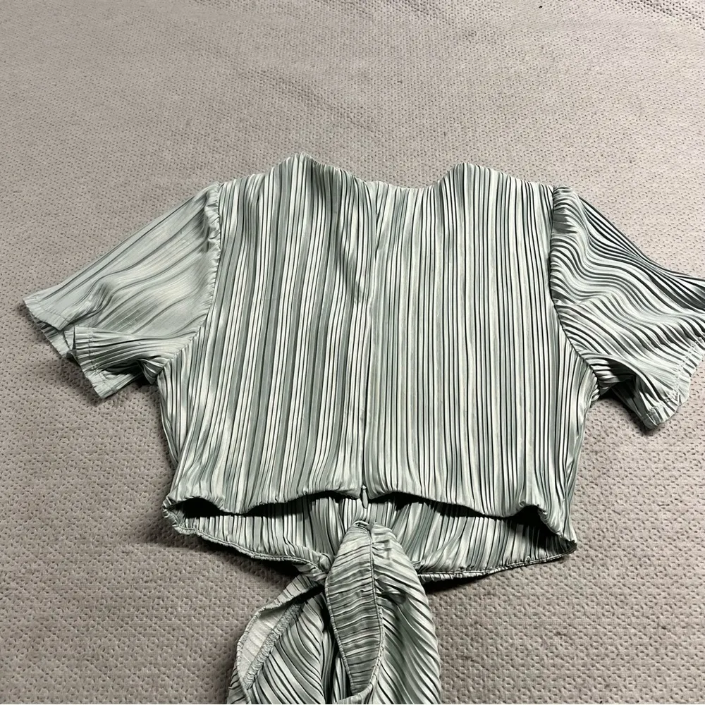 WhoWhatWear Drew Cutout Twist MIDI Dress in Light Blue Size Medium NWT - Image 9