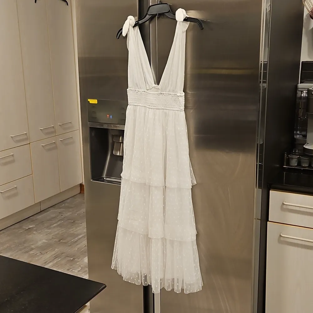 💕LULU'S💕 Tier's To Us White Swiss Dot Tie Strap Tiered Midi Dress ~ Small NWOT - Image 8