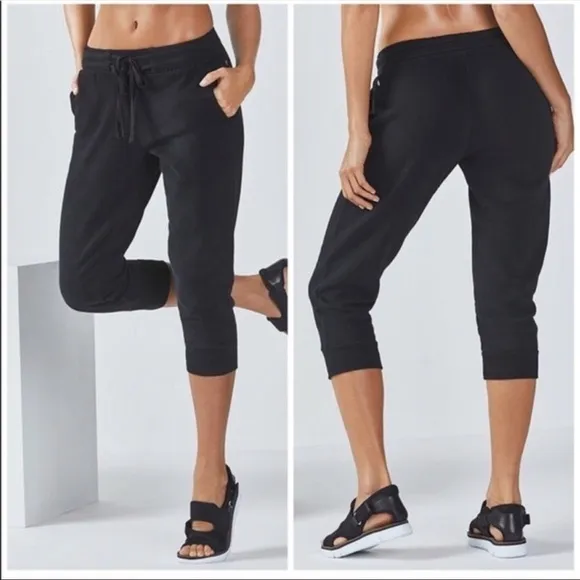 Yogalicious cropped black sweatpants - Image 2