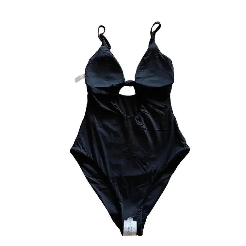 Andie The Santorini
One Piece Bathing Suit
Black Adjustable Straps SZ LT # 1444 Black Size L - Image 7