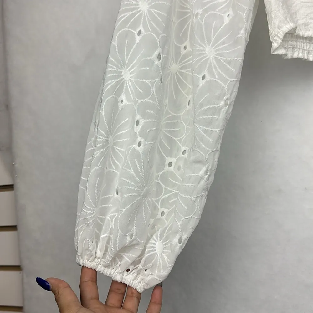 LuLu's Eagerly Anticipate White Embroidered Long Sleeves Floral Crop Top Sz SX - Image 7