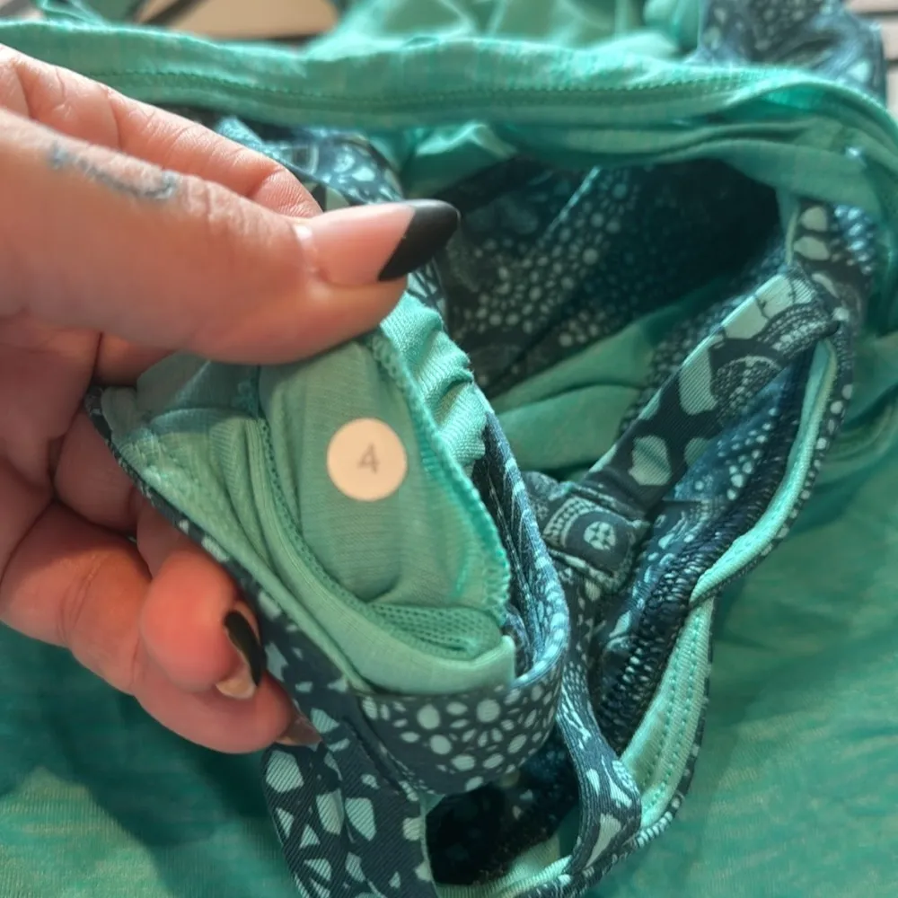 Lululemon Twist and Toil Tank size 4 - Image 8