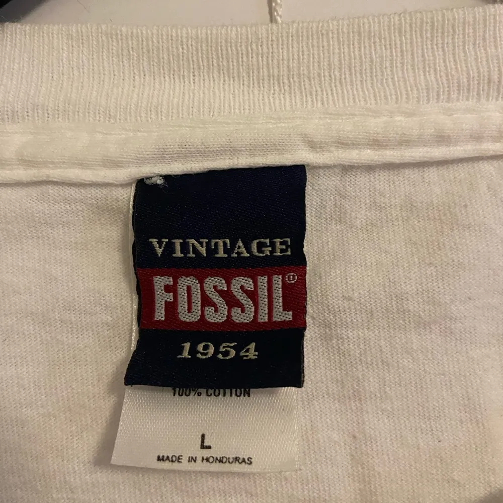 Fossil Vintage  tee shirt - Image 2