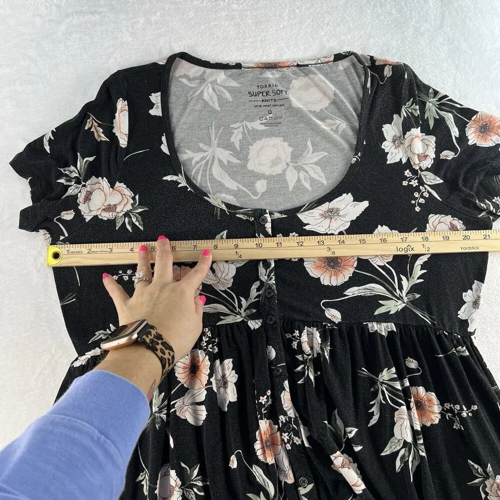 Torrid Plus 0 0X Babydoll Super Soft Button Front Short Sleeve Top Floral Print - Image 11