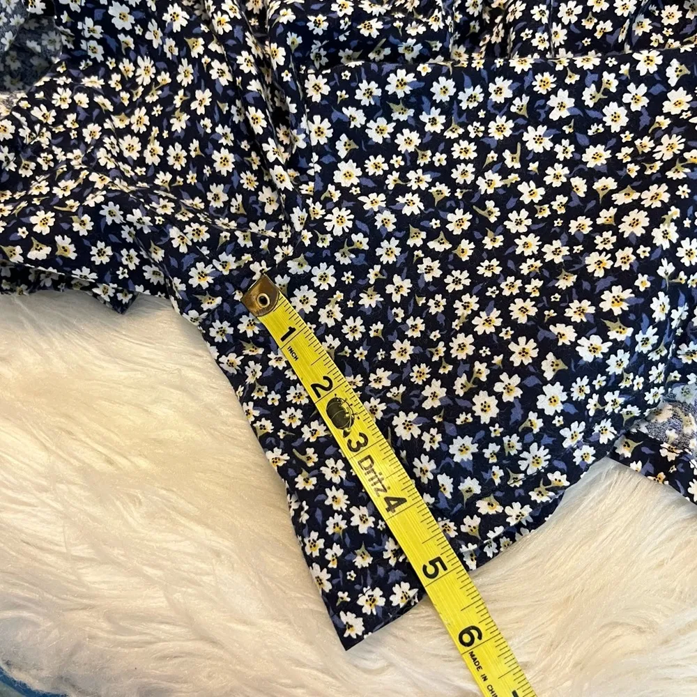 Vintage 90s Ditsy Floral Denim Overall Romper Size Small Blue w/ Daisy Print - Image 4