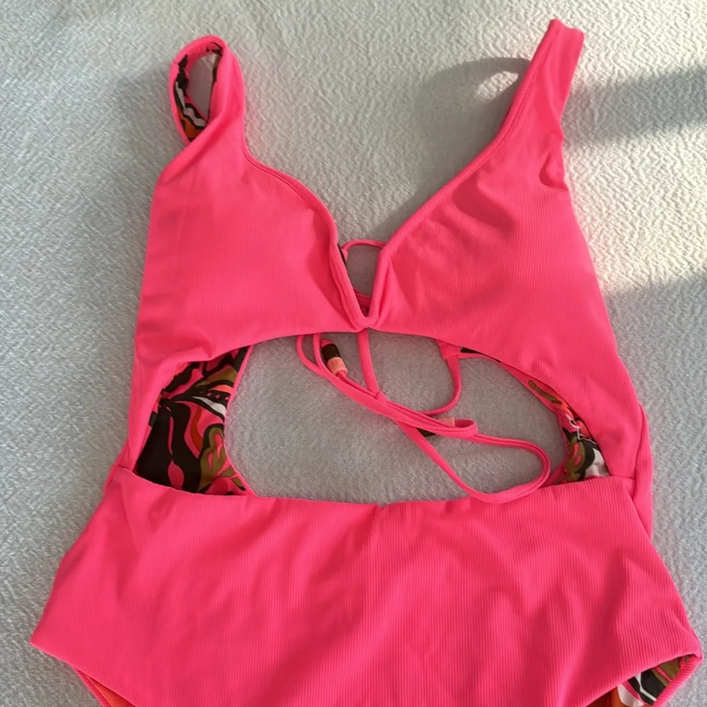 Maaji Coral Lava Reversible Cut-out One-Piece Swimsuit, Size Large, $168 - Image 10