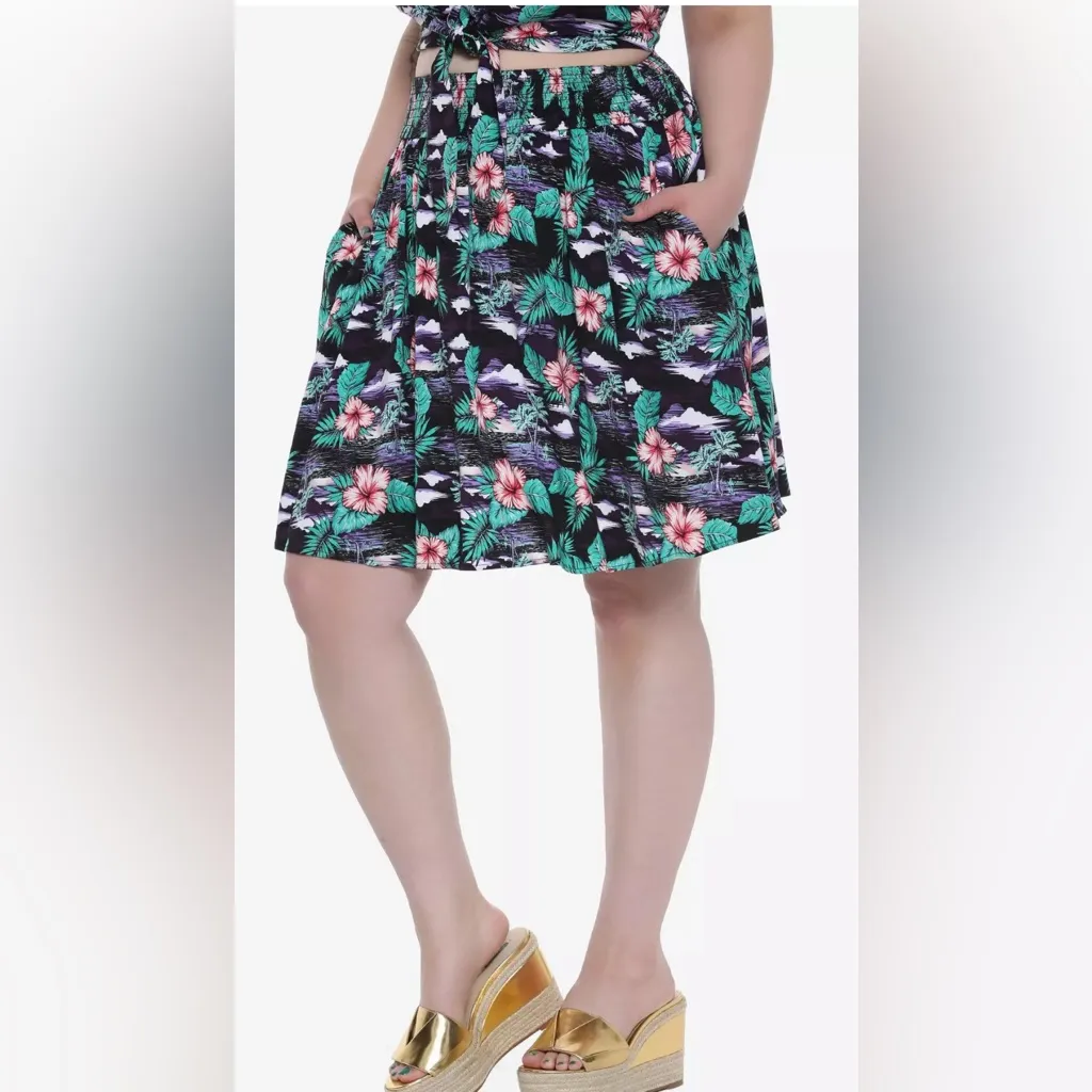NWT Hot Topic Skirt - Image 2