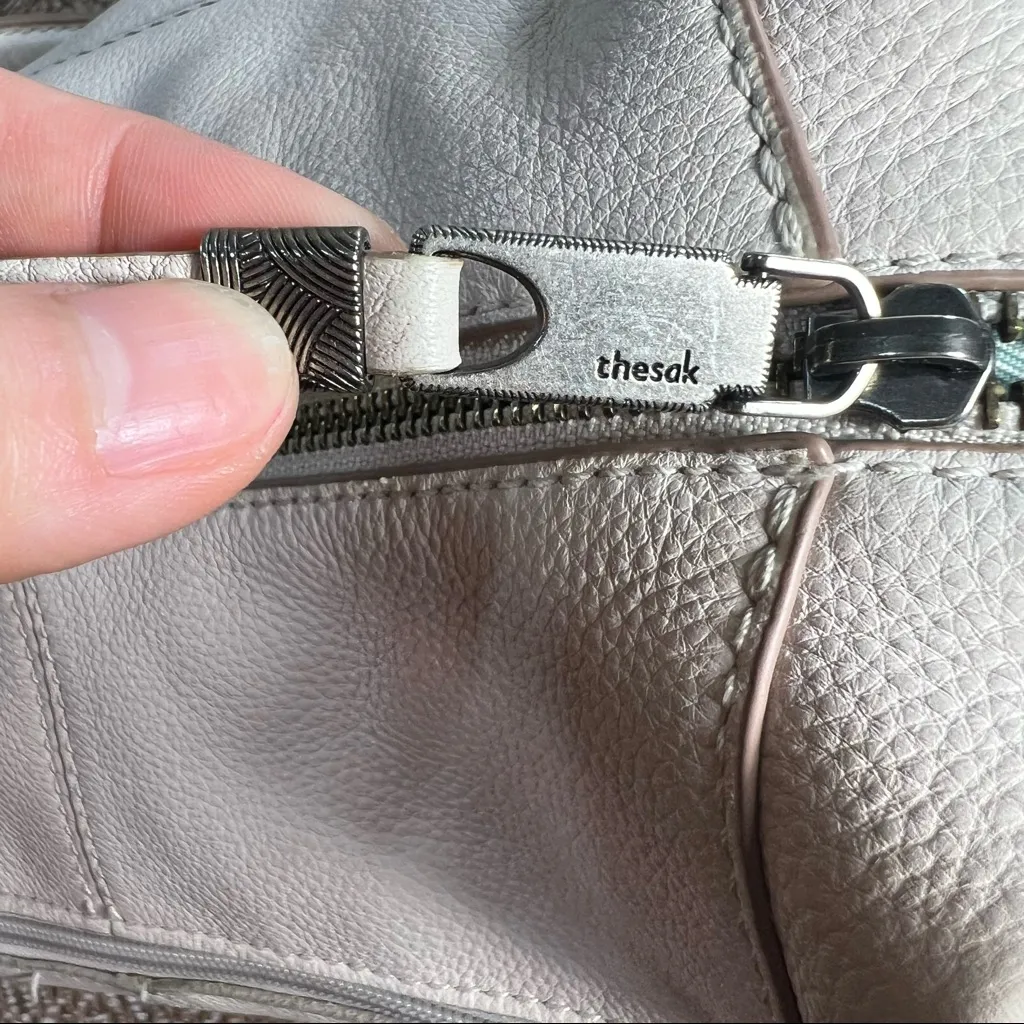 The Sak Almeda Women's Shoulder Bag Leather Pebbled Cream Small Casual Minimal - Image 9