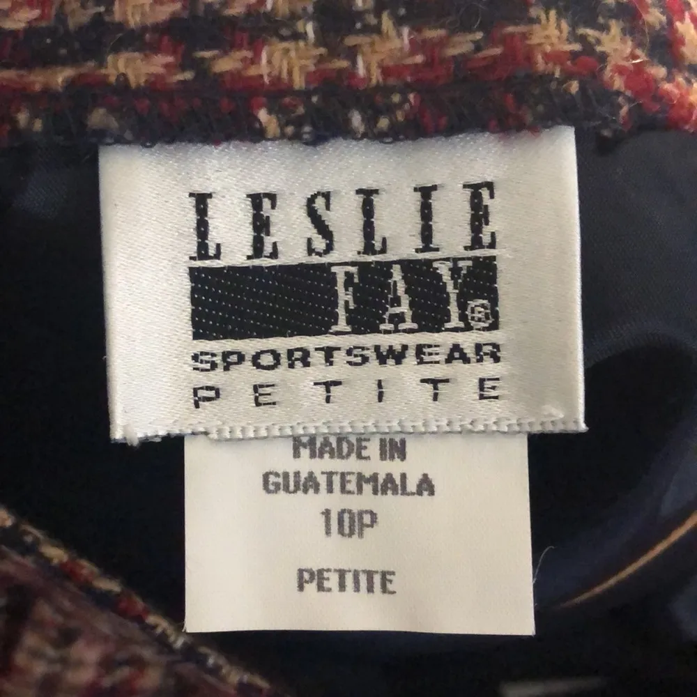 Leslie Fay Wool Pencil Skirt, size 10P - Image 6