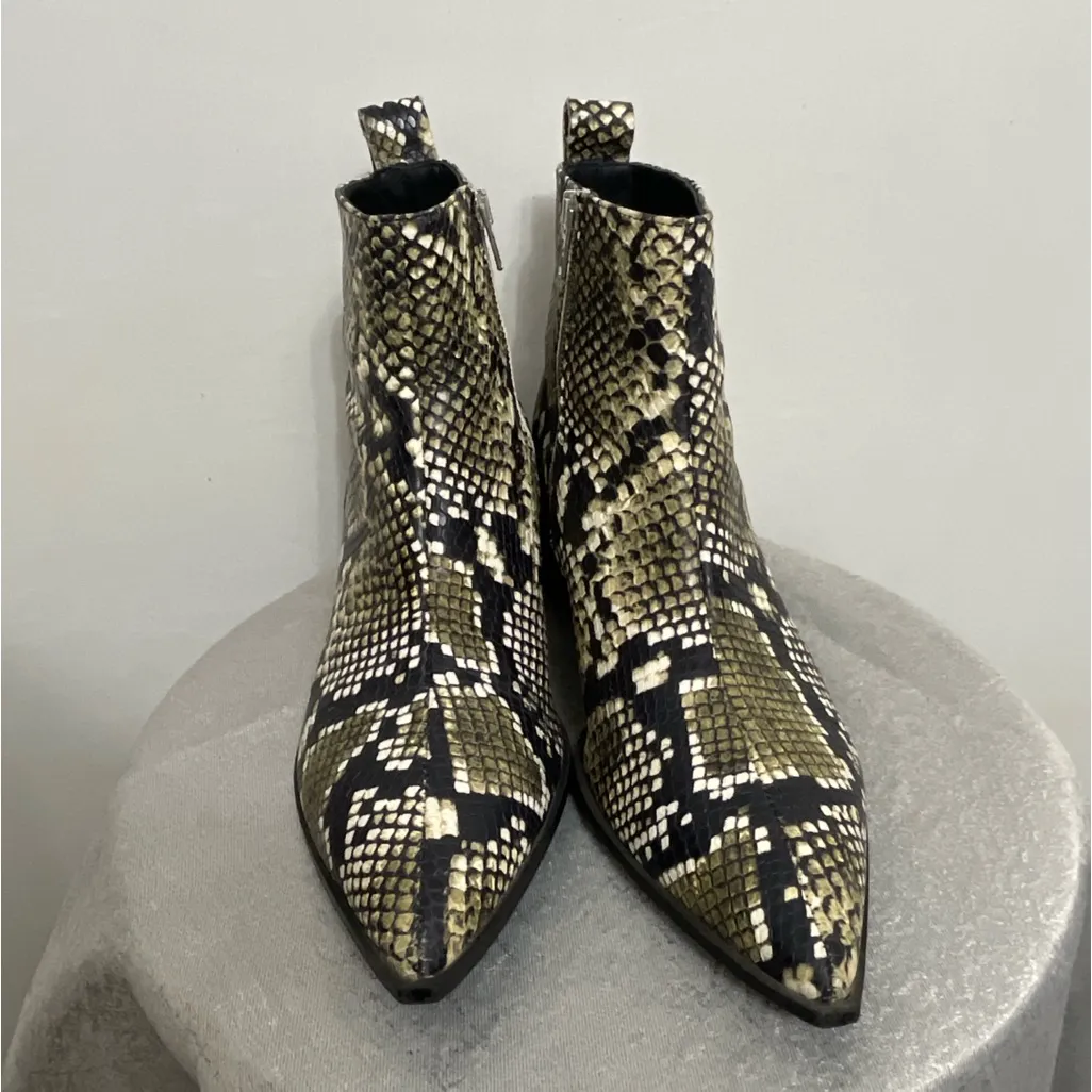 Everlane Women’s Boss Boot Snake Print Leather Ankle BootsMade in Italy 9.5(B28) - Image 2