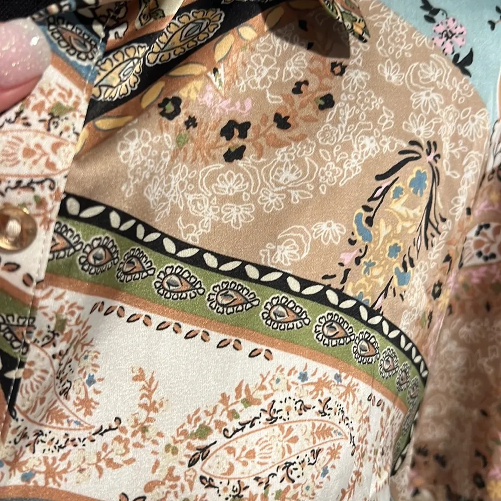 EE:Some cotton blouse .‎ Size L Size L - Image 5