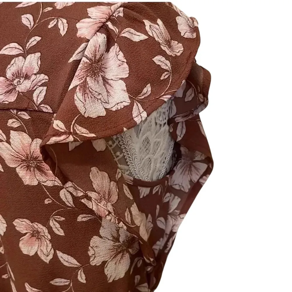 Brown Floral Ruched Crop Top With Pink Flowers - Image 5