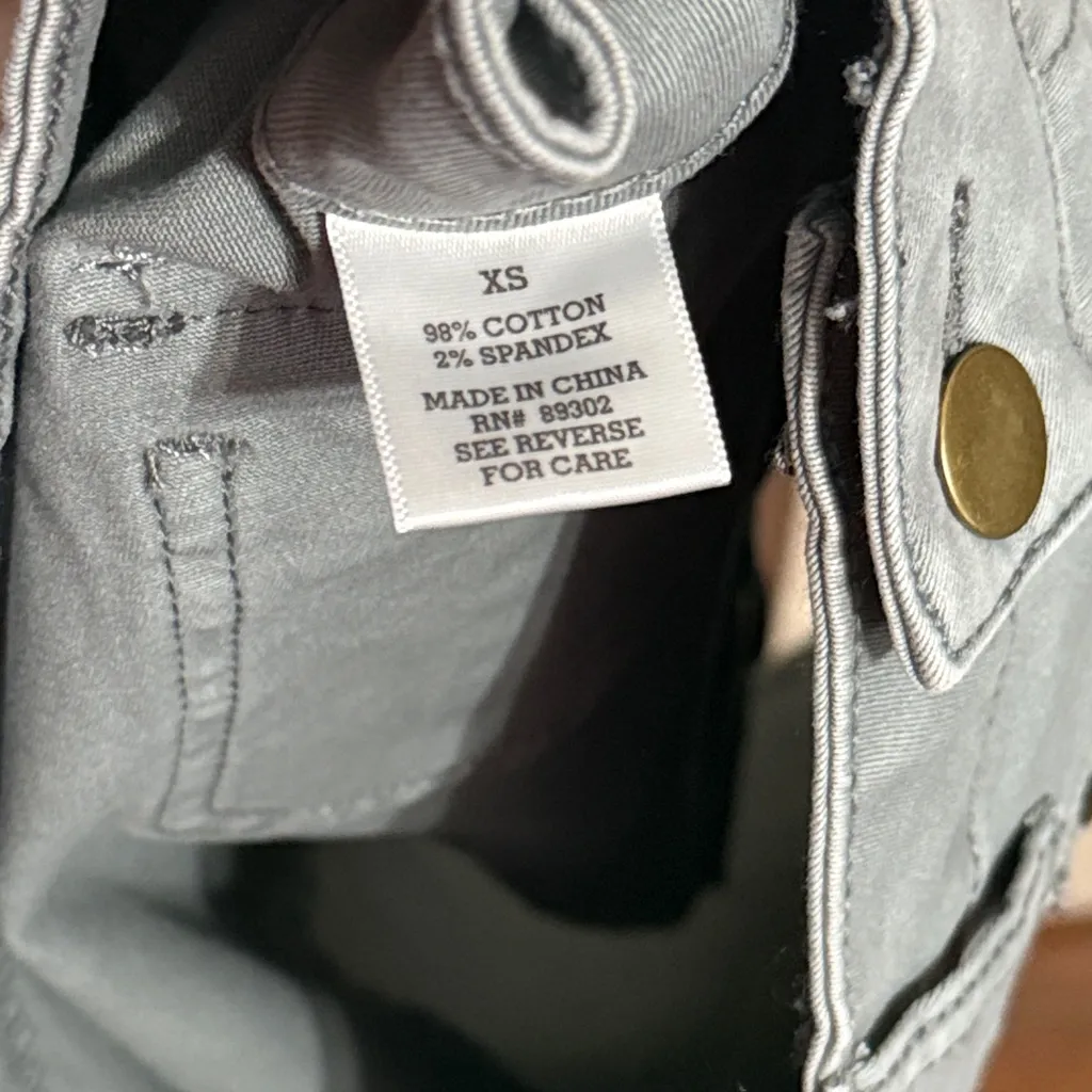 💖 NWT Altar'd State Gray Denim Mini Skirt - Image 5