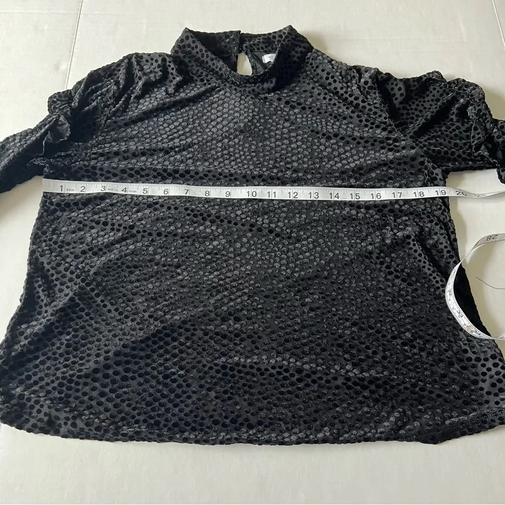 Long sleeve ruffle mock neck velvet speckle top black size Med - Image 12