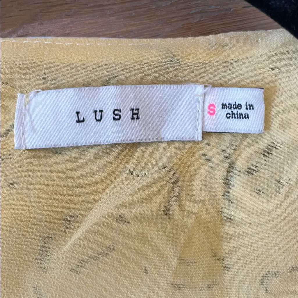 Lush Butter Yellow Silky Cut Out Midi Dress Size Small
Long Sleeve - Image 13