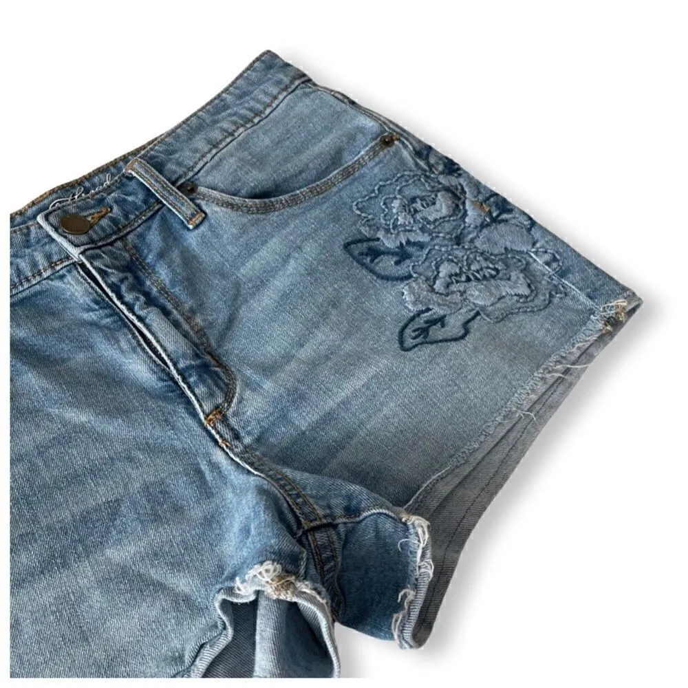 Universal Thread Floral Embroidered Mid Rise Denim Jean Shorts - Image 8