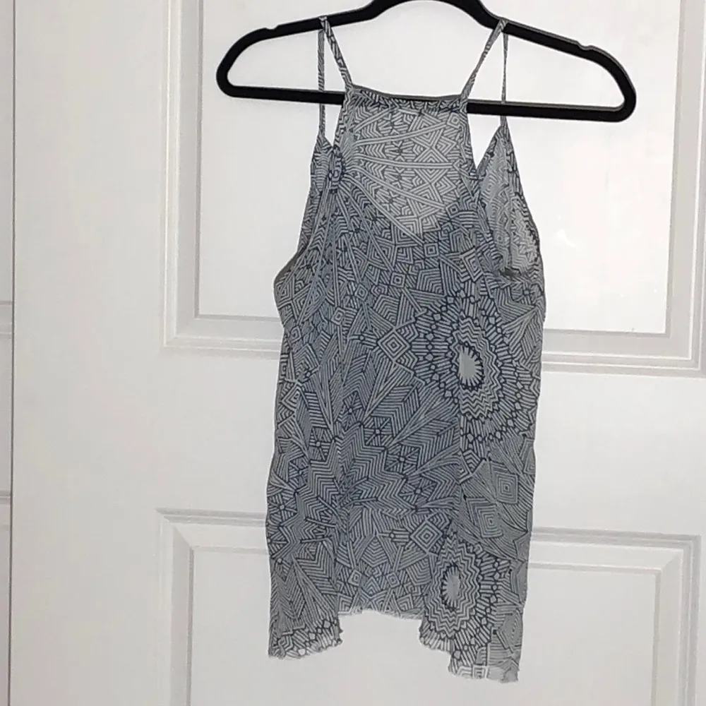 Lily White Printed Ruffle Sheer Tank Top Medium - Image 2