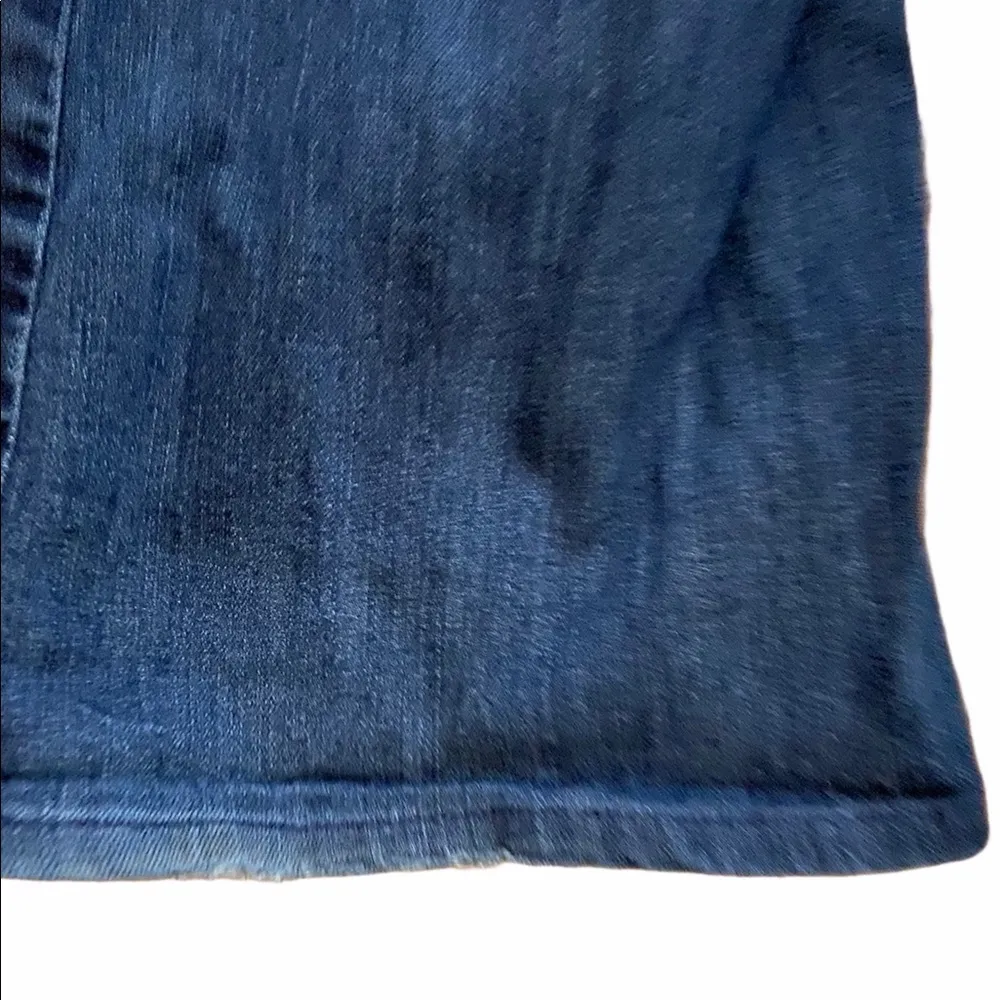 7 For All Mankind Size 29/31 Rhinestone Detail Bootcut A Pocket Jeans. - Image 6