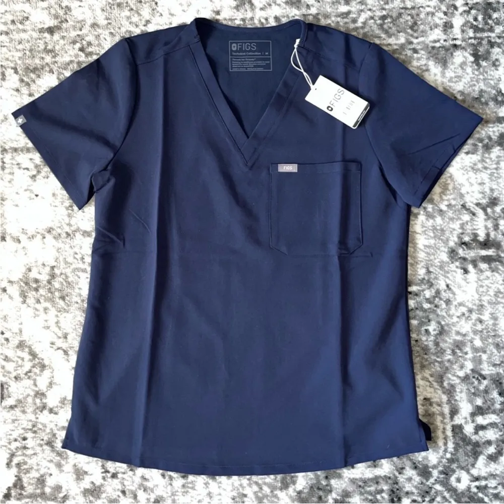 New Figs Catarina One Pocket Top - Image 2