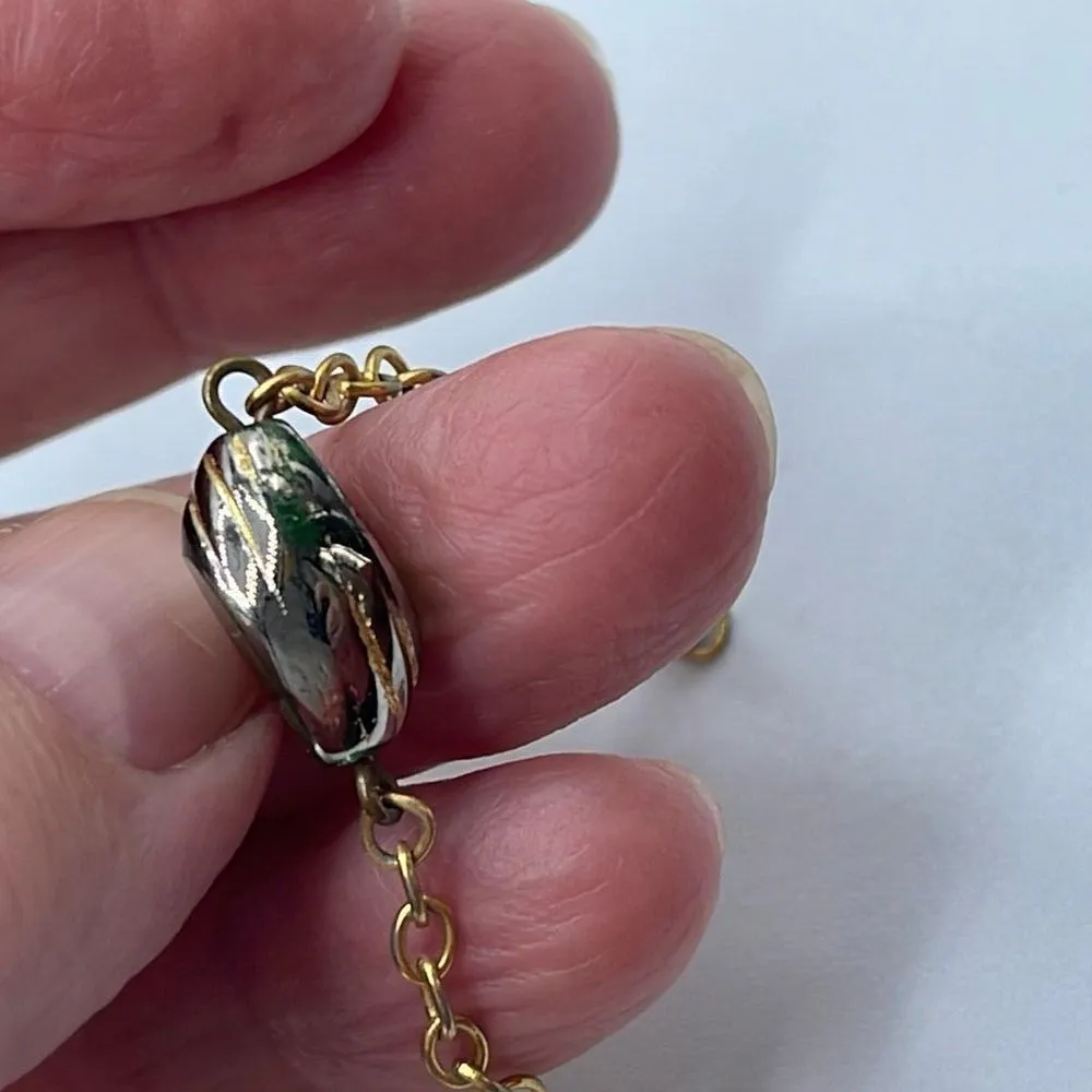 Vintage Mr. We 1970’s green glass gold tone long necklace. - Image 5