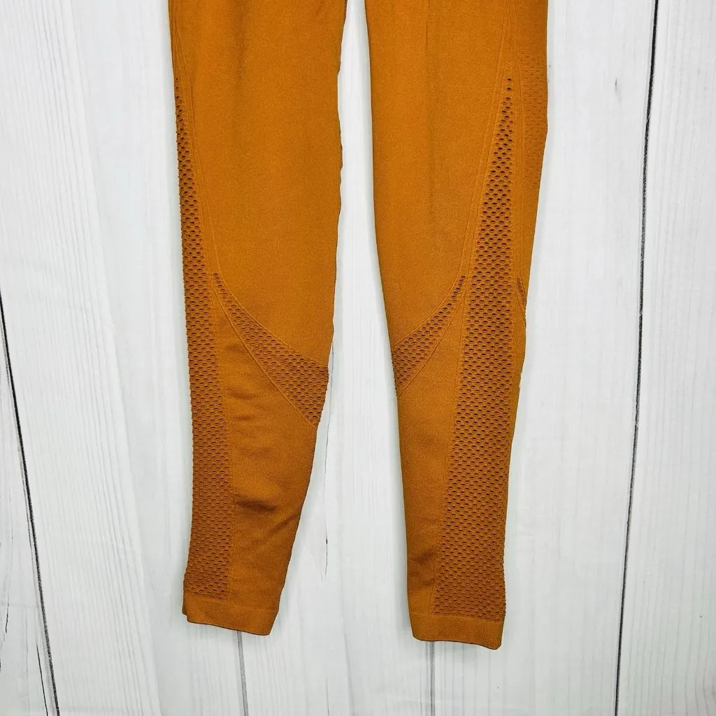 All In Motion Burnt Orange Crop Leggings Women’s Size XS (22" x 25.5") - Image 3