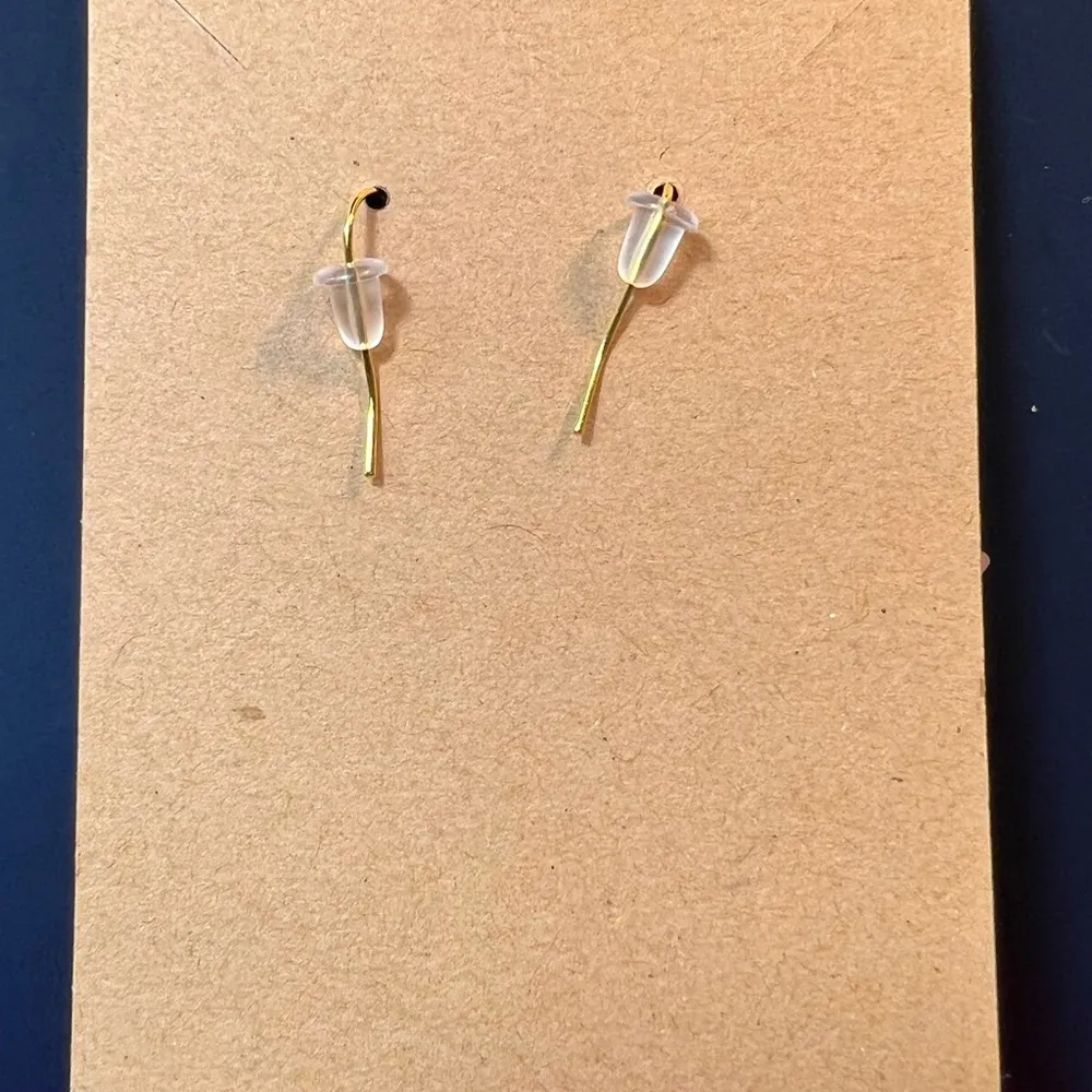 White Lucite Trumpet Flowers Bee Gold Tone Earrings - Image 2