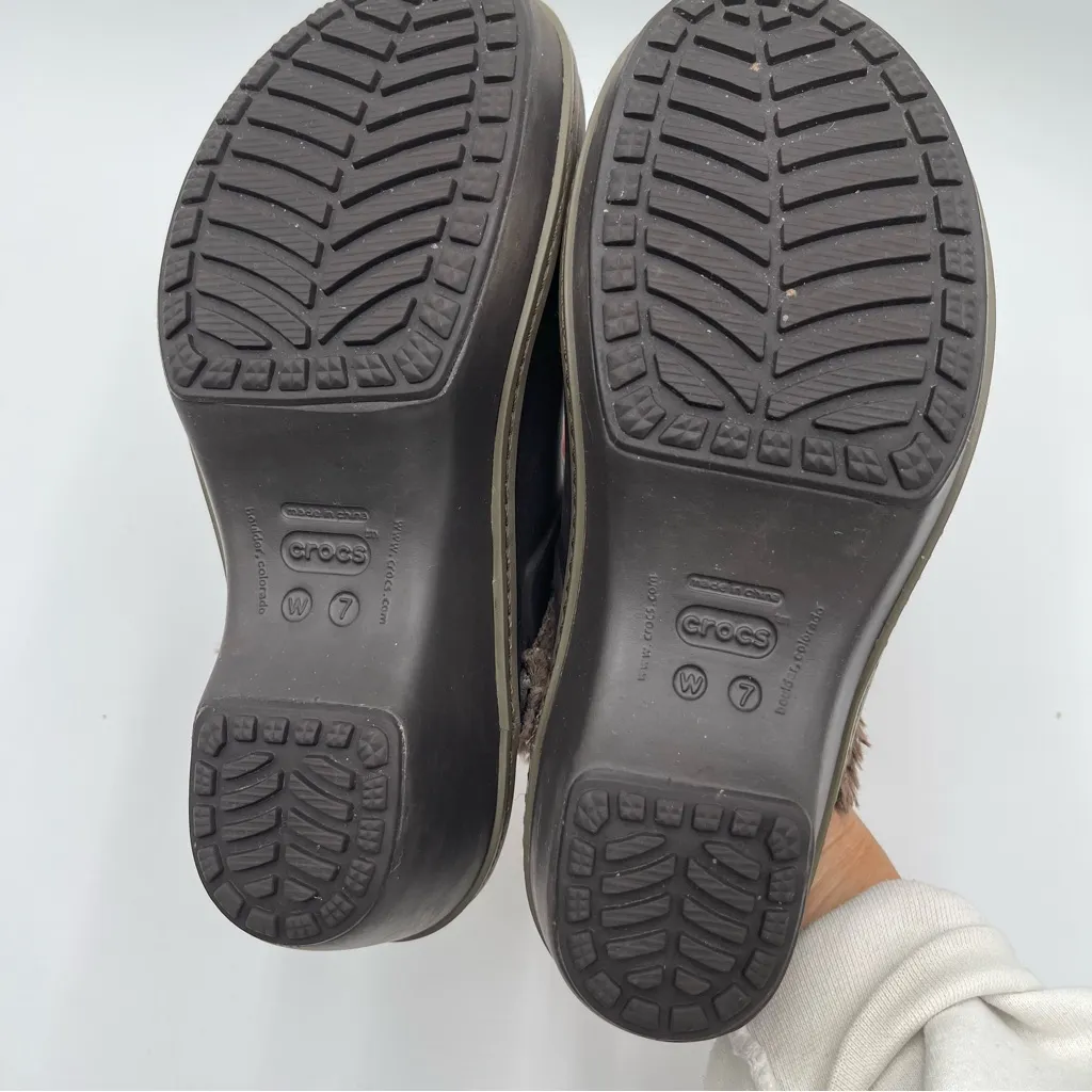 CROCS Cobbler Eva Clogs Heeled Mules Faux Fur Women’s Sz 7 Slip On Casual - Image 12