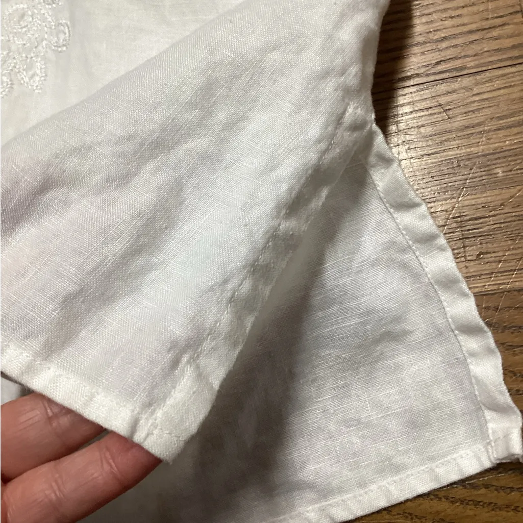 Liz Claiborne linen blouse. Size Medium - Image 8