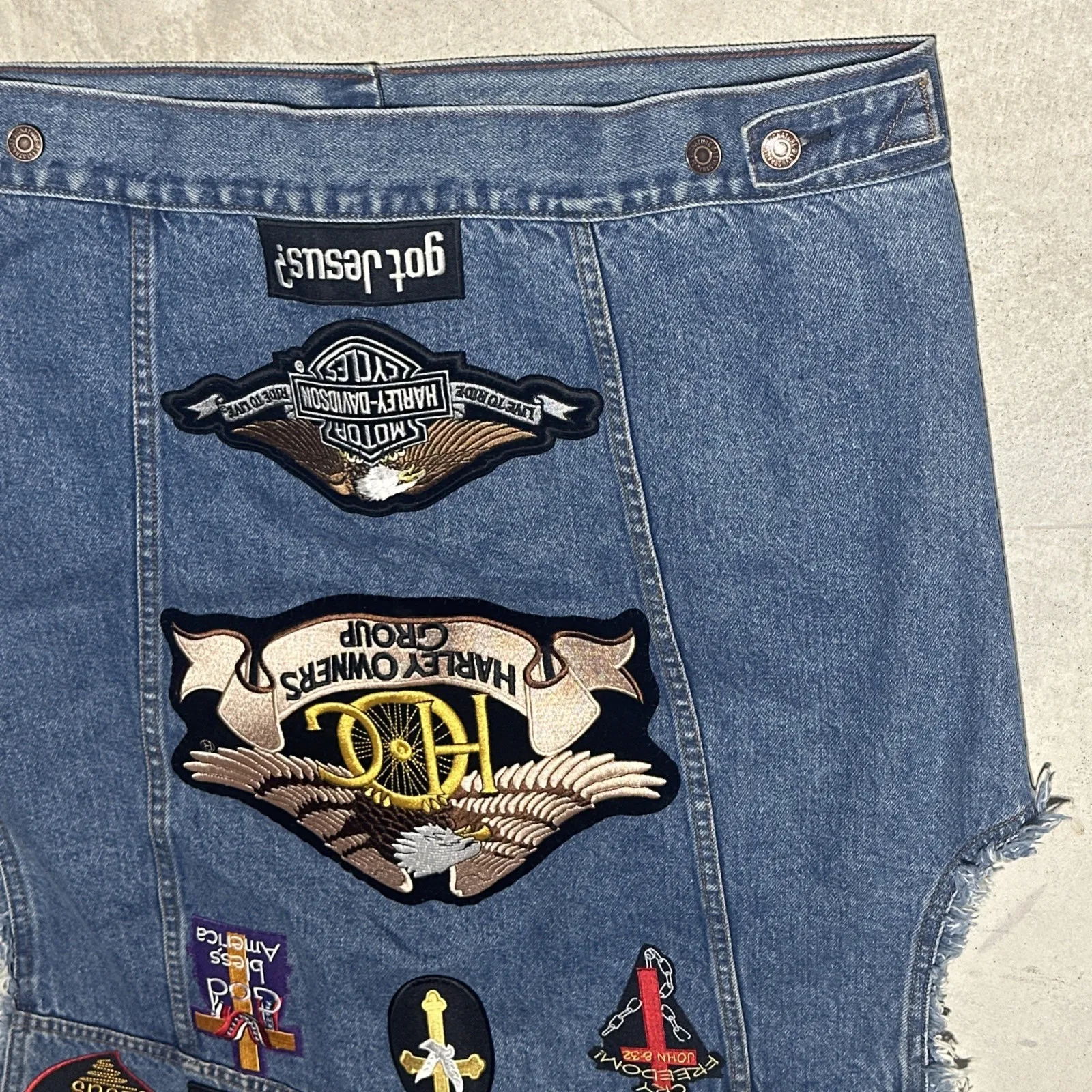 Vintage 90s Levi Denim Harley WWJD Riders For Christ CMC Patches Biker Vest HOG Blue Size L - Image 7